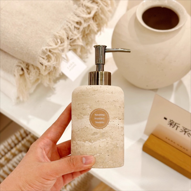 موزع لوشن من الحجر الطبيعي، زج - مراجعة Luxury Natural Skincare وسعره